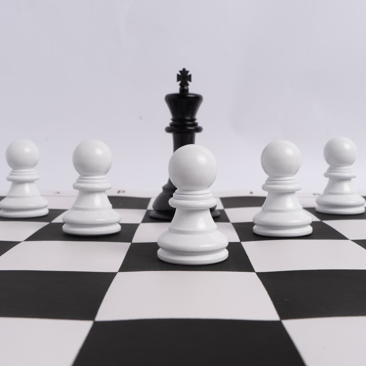 Set de Ajedrez Profesional Magnus Negro con Blanco