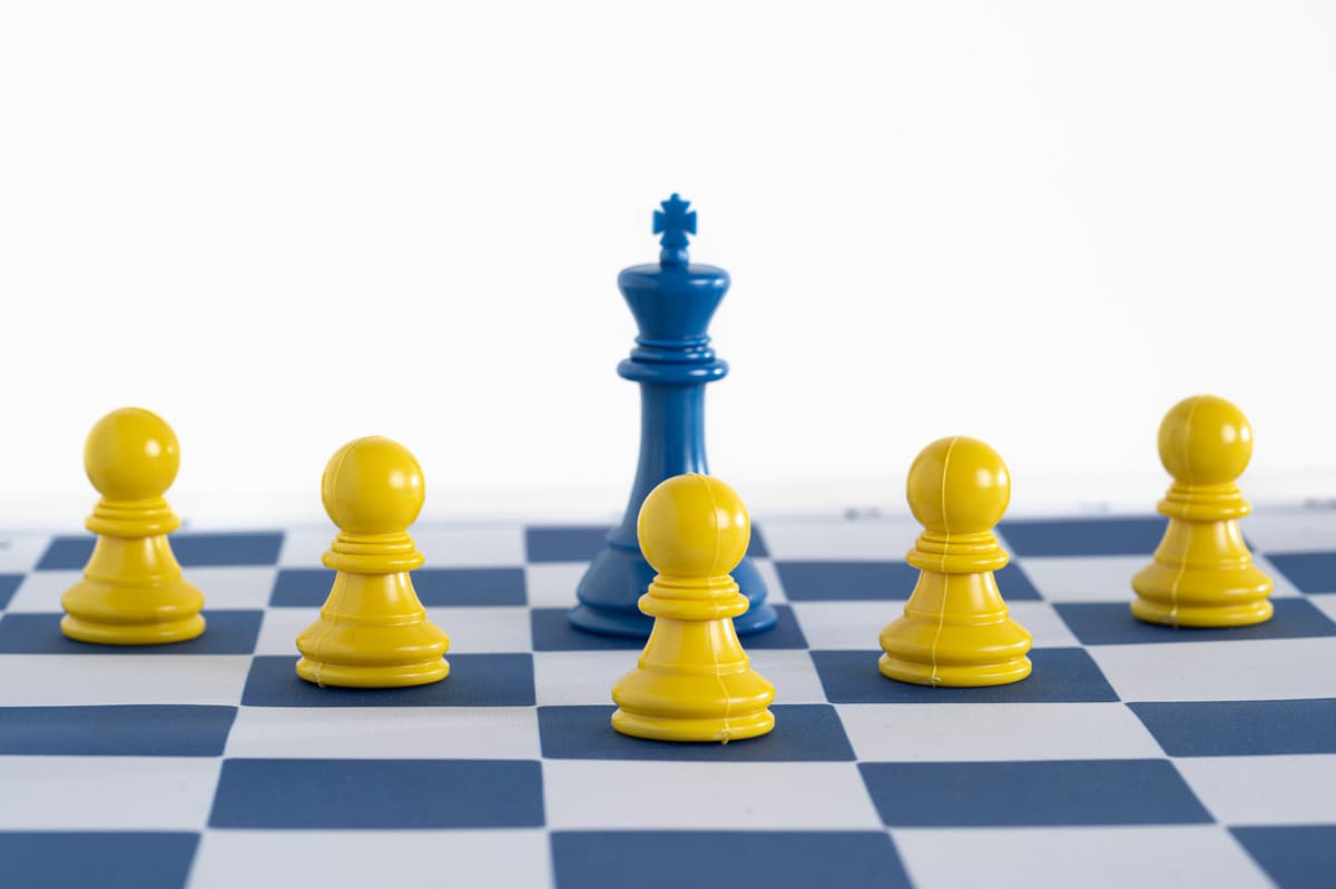 Set de Ajedrez Profesional Magnus Azul con Amarillo